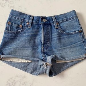 Levi 501 button shorts